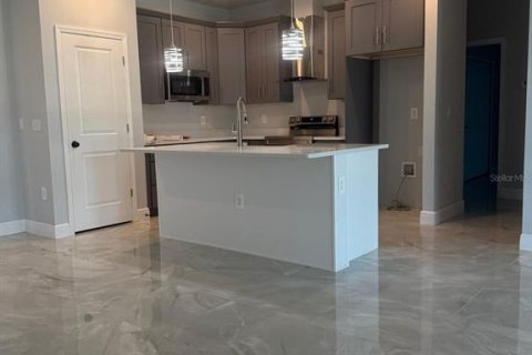 Villa ou maison à louer à Kissimmee, Floride: 4 chambres, 170.2 m2 № 1908169 - photo 4