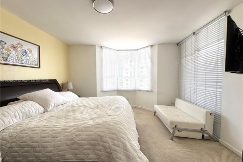 Condo in Miami, Florida, 1 bedroom № 1920722 - photo 7
