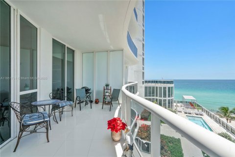 Copropriété à vendre à Sunny Isles Beach, Floride: 2 chambres, 193.61 m2 № 1962551 - photo 30