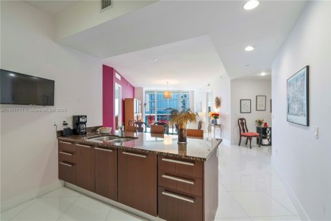 Copropriété à vendre à Sunny Isles Beach, Floride: 2 chambres, 193.61 m2 № 1962551 - photo 4