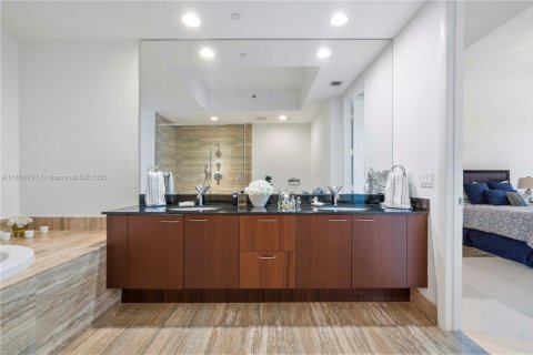 Copropriété à vendre à Sunny Isles Beach, Floride: 2 chambres, 193.61 m2 № 1962551 - photo 17