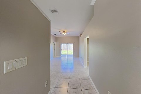 Villa ou maison à vendre à Orlando, Floride: 3 chambres, 93.92 m2 № 2413575 - photo 3