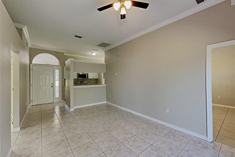 Villa ou maison à vendre à Orlando, Floride: 3 chambres, 93.92 m2 № 2413575 - photo 4