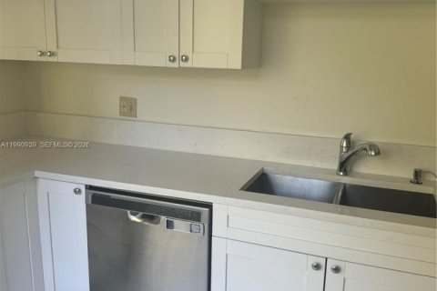 Condo in Davie, Florida, 2 bedrooms  № 2062221 - photo 3
