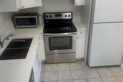 Condo in Davie, Florida, 2 bedrooms  № 2062221 - photo 10