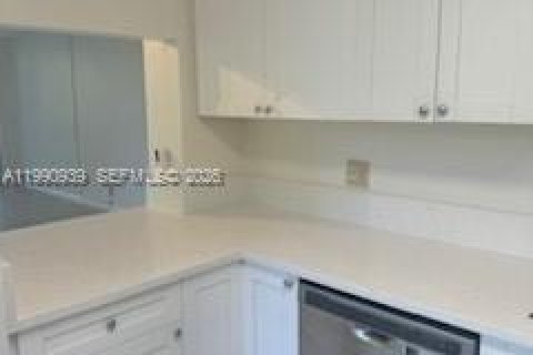 Condo in Davie, Florida, 2 bedrooms  № 2062221 - photo 8