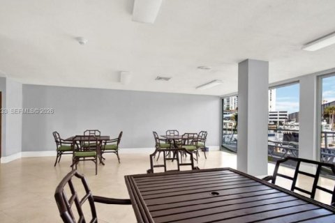 Купить кондоминиум в Норт-Майами, Флорида 1 спальня, 72.28м2, № 2043436 - фото 29