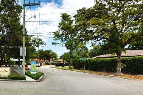 Купить кондоминиум в Норт-Майами, Флорида 1 спальня, 72.28м2, № 2043436 - фото 22