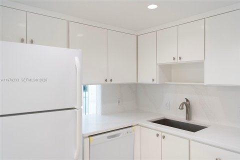 Купить кондоминиум в Норт-Майами, Флорида 1 спальня, 72.28м2, № 2043436 - фото 8