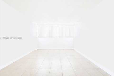 Купить кондоминиум в Норт-Майами, Флорида 1 спальня, 72.28м2, № 2043436 - фото 12