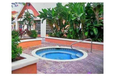 Copropriété à louer à Delray Beach, Floride: 2 chambres, 88.07 m2 № 1159999 - photo 1