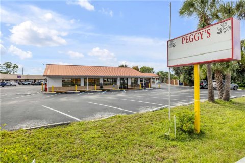 Commercial property in Edgewater, Florida 222.97 sq.m. № 1912366 - photo 1