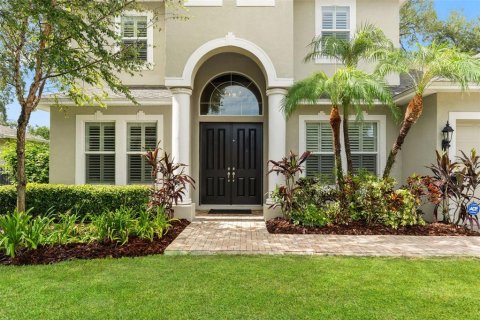 House in Tampa, Florida 5 bedrooms, 344.85 sq.m. № 2199928 - photo 2
