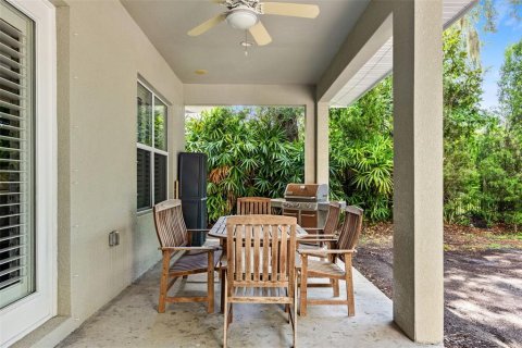 House in Tampa, Florida 5 bedrooms, 344.85 sq.m. № 2199928 - photo 25