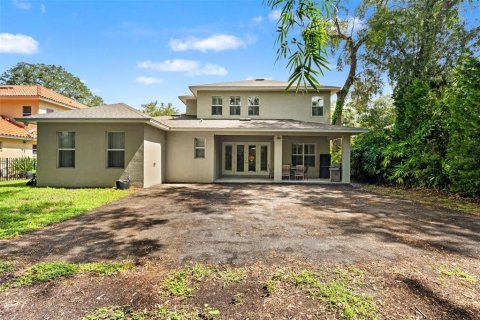 House in Tampa, Florida 5 bedrooms, 344.85 sq.m. № 2199928 - photo 30