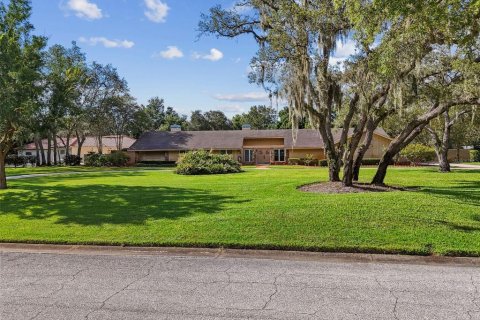 House in Brandon, Florida 5 bedrooms, 331.66 sq.m. № 1873965 - photo 2