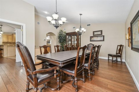 House in Brandon, Florida 5 bedrooms, 331.66 sq.m. № 1873965 - photo 26