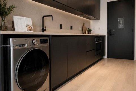 Condominio en alquiler en Miami, Florida, 42.74 m2 № 2173809 - foto 5