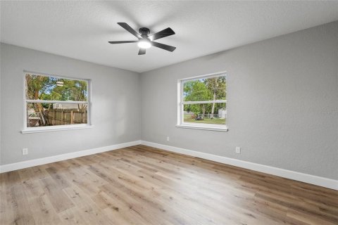 House in DeBary, Florida 3 bedrooms, 162.86 sq.m. № 1886983 - photo 24