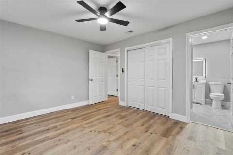 House in DeBary, Florida 3 bedrooms, 162.86 sq.m. № 1886983 - photo 27