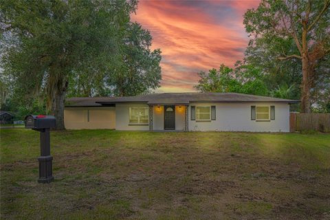 House in DeBary, Florida 3 bedrooms, 162.86 sq.m. № 1886983 - photo 1