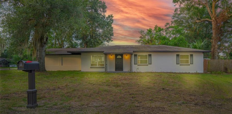 House in DeBary, Florida 3 bedrooms, 162.86 sq.m. № 1886983