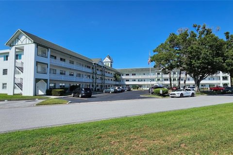 Condominio en venta en Clearwater, Florida, 2 dormitorios, 102.19 m2 № 1687896 - foto 1