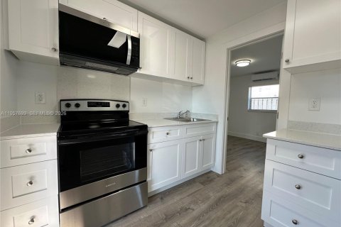 Apartamento en alquiler en Fort Lauderdale, Florida, 1 dormitorio № 2011364 - foto 4