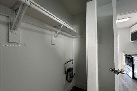 Apartamento en alquiler en Fort Lauderdale, Florida, 1 dormitorio № 2011364 - foto 10
