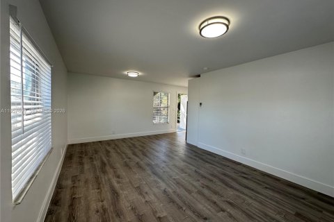 Apartamento en alquiler en Fort Lauderdale, Florida, 1 dormitorio № 2011364 - foto 15