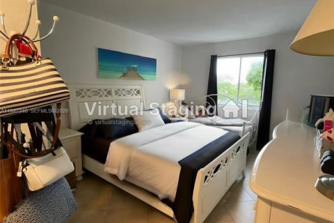 Condo in Miami, Florida, 2 bedrooms  № 2005041 - photo 12