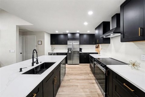 Villa ou maison à vendre à Tampa, Floride: 4 chambres, 179.95 m2 № 2233499 - photo 10