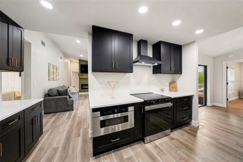 Villa ou maison à vendre à Tampa, Floride: 4 chambres, 179.95 m2 № 2233499 - photo 12
