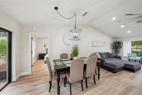 Villa ou maison à vendre à Tampa, Floride: 4 chambres, 179.95 m2 № 2233499 - photo 7