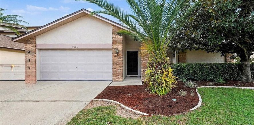 Villa ou maison à Tampa, Floride 4 chambres, 179.95 m2 № 2233499