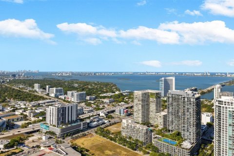 Condominio en alquiler en Miami, Florida, 3 dormitorios, 133.31 m2 № 1999779 - foto 28