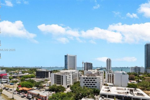 Condominio en alquiler en Miami, Florida, 3 dormitorios, 133.31 m2 № 1999779 - foto 27