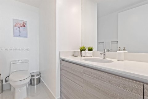 Condominio en alquiler en Miami, Florida, 3 dormitorios, 133.31 m2 № 1999779 - foto 23