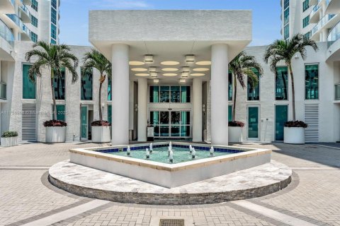 Condo in Aventura, Florida, 3 bedrooms № 2153781 - photo 23