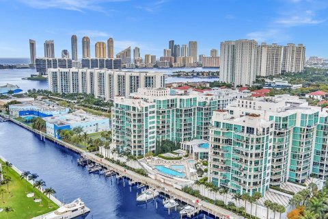 Condo in Aventura, Florida, 3 bedrooms № 2153781 - photo 25
