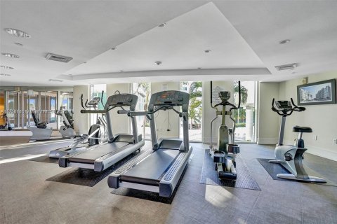 Condo in Aventura, Florida, 3 bedrooms № 2153781 - photo 30