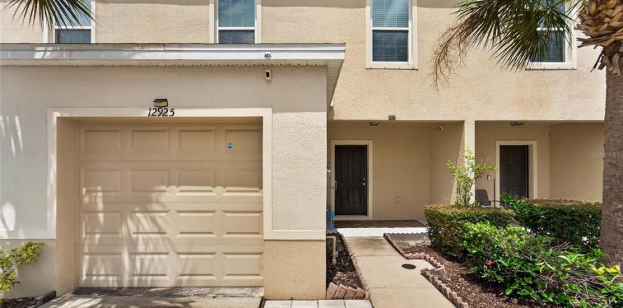 Adosado en Gibsonton, Florida 3 dormitorios, 137.31 m2 № 2197657