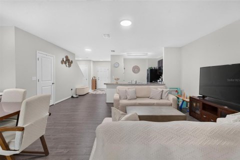 Adosado en venta en Gibsonton, Florida, 3 dormitorios, 137.31 m2 № 2197657 - foto 9