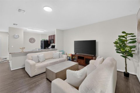 Adosado en venta en Gibsonton, Florida, 3 dormitorios, 137.31 m2 № 2197657 - foto 7