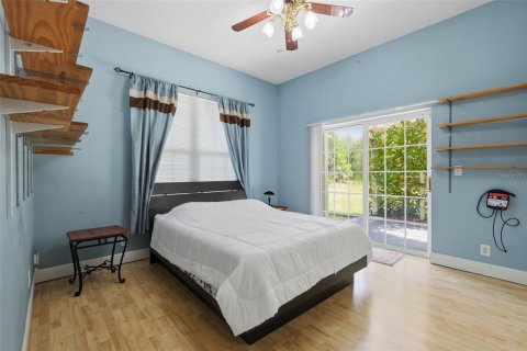 Villa ou maison à vendre à Weeki Wachee, Floride: 4 chambres, 231.7 m2 № 2425338 - photo 19