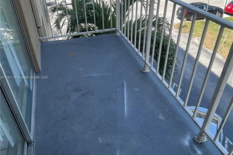 Снять в аренду кондоминиум в Норт-Майами, Флорида 2 спальни, 88.63м2, № 1959059 - фото 24