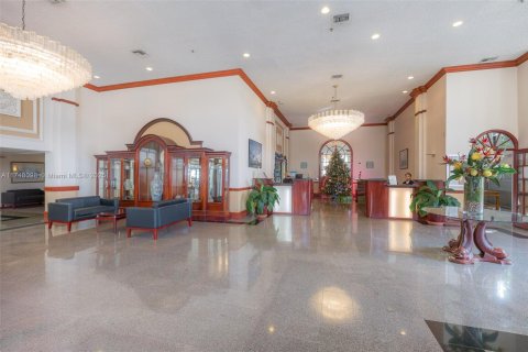 Condo in North Bay Village, Florida, 2 bedrooms  № 1859746 - photo 21