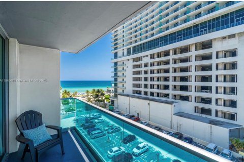 Copropriété à vendre à Hollywood, Floride: 2 chambres, 125.05 m2 № 1842549 - photo 28