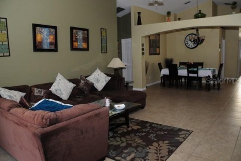Villa ou maison à vendre à Kissimmee, Floride: 5 chambres, 198.44 m2 № 2127469 - photo 6