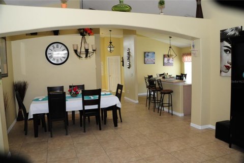 Villa ou maison à vendre à Kissimmee, Floride: 5 chambres, 198.44 m2 № 2127469 - photo 7